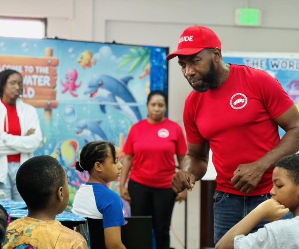 Campers meet Sea Turtles!